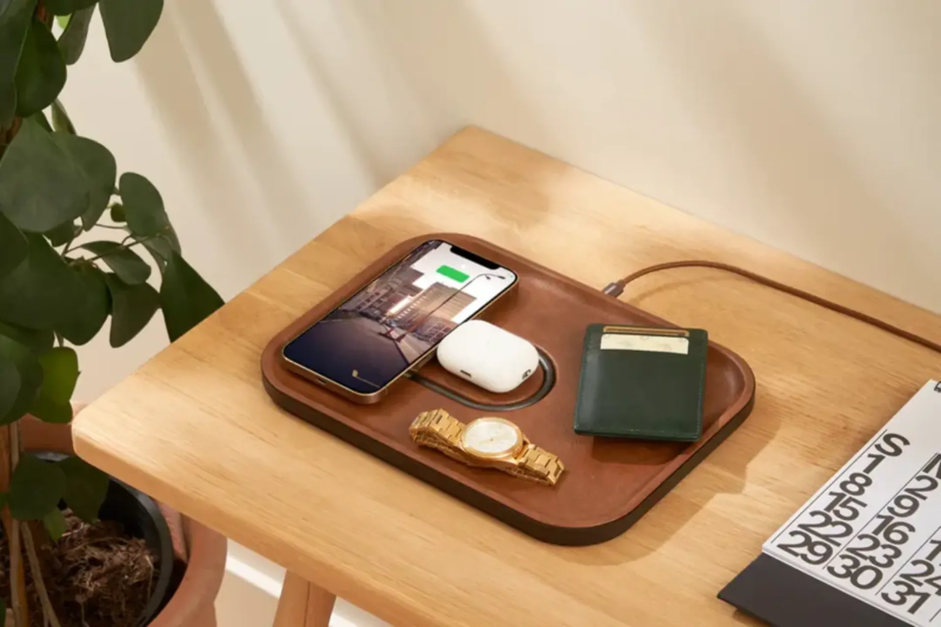 Courant Dual-Device Charging Tray